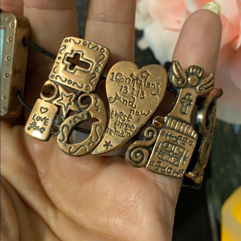 Watch - Picture 2 of 5